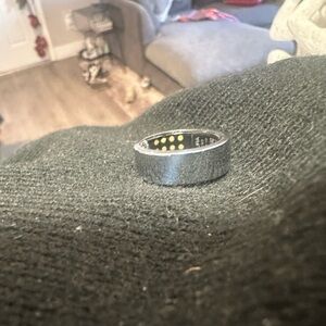 Silver Oura ring gen 3 size 7 - like new